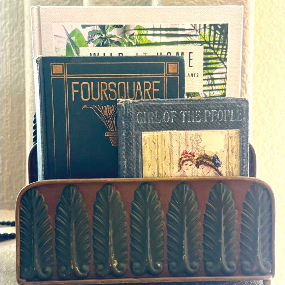Pier One Green Leaf Napkin/Mail Holder